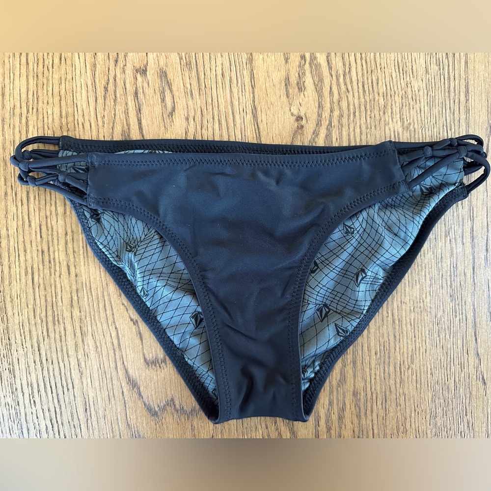 VOLCOM SIMPLY SOLID FULL BOTTOM - BLACK SIZE S